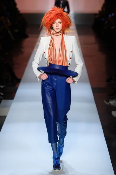 Look 9